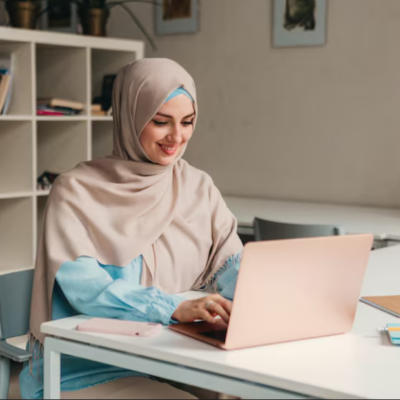 Diploma Online Courses in Sharjah: Your Complete Guide to Flexible Higher Education in the UAE (2025–26)